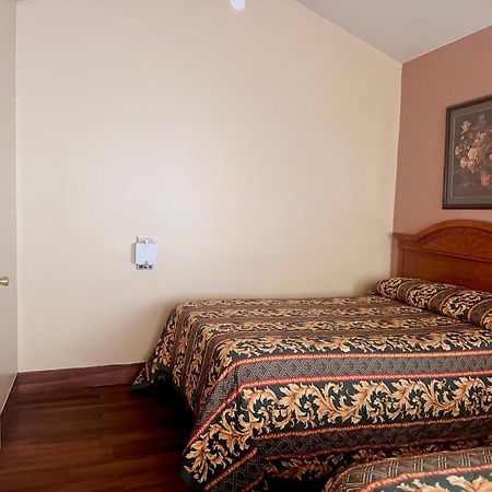 Payless Inn Kingfisher Экстерьер фото